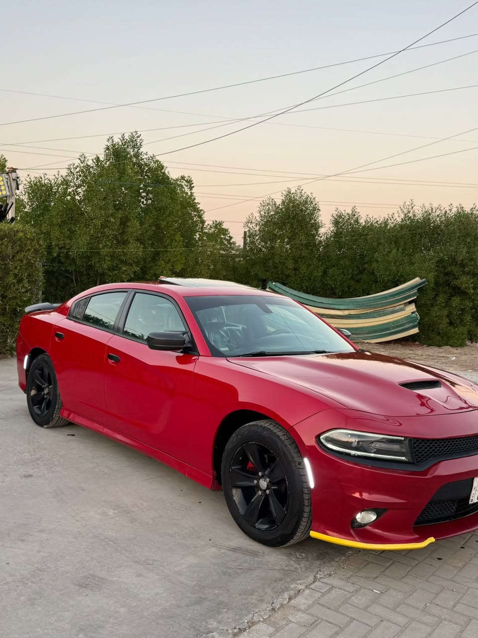 السلام عليكم 
جارجر 16 مسجل 17 بسمي رقم جديد  تحويل ثاني يوم سياره رالي بلاس فول مواصفات عدا رادار ضرر جاملغ وبنيد الباب السائق كلير صار عندي اثر شخوط وموجود صور السياره جاهزه دينار ماتصرف
عنوان بغداد السيديه 
للاتصال : ***********
