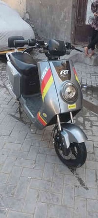 دراجه شحن للبيع مكانيه مدينه الصدر الشراي يخابر 07734060490