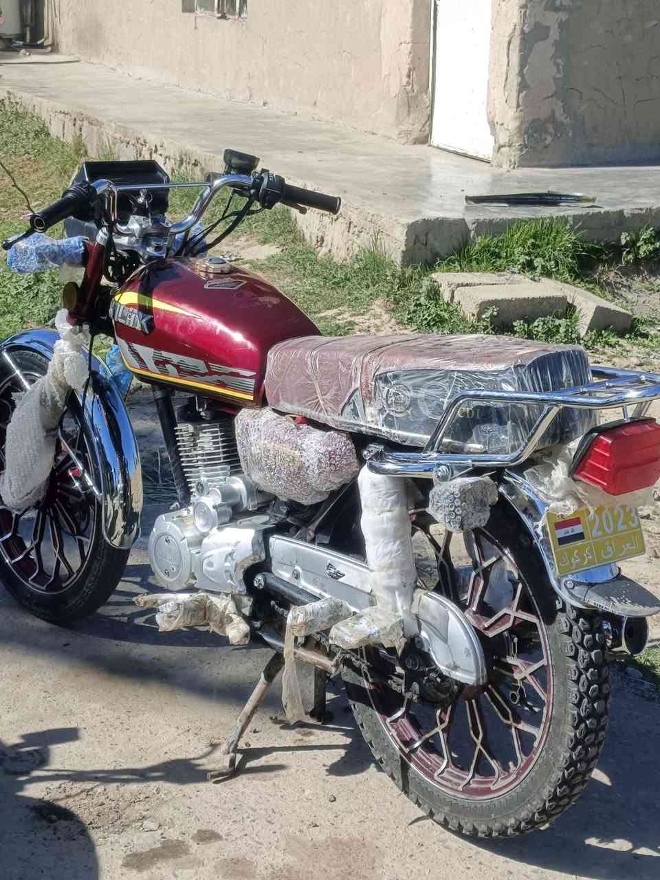 للبيع دراجات عدد 2 السيفان مديل 2024 اخو الجديد نضيف محرك مبدل ولفات بس ناعم اخرس حيل 

تايكر مديل 2025 جديد مصاره شهرين من مشدود السعر 650 بي مجال مستعجل 
***********
