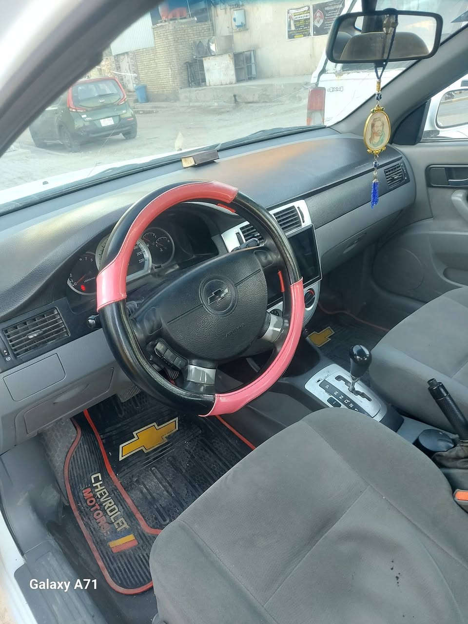 السلام عليكم ورحمه وبركاته
سياره اوبترا ٢٠١٤ خليجي بغداد بيهه أجزاء بسطيه وسونار موجود سياره خير من الله و بالعافيه الي ياخذهه 
مكان سياره مدينه الصدر 
***********
السعر ٨٣ وبيهه مجال قليل
