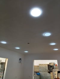 اعمال ورشة السراي الكهربائية في أحد المواقع داجل المجمع السكني النفطي....