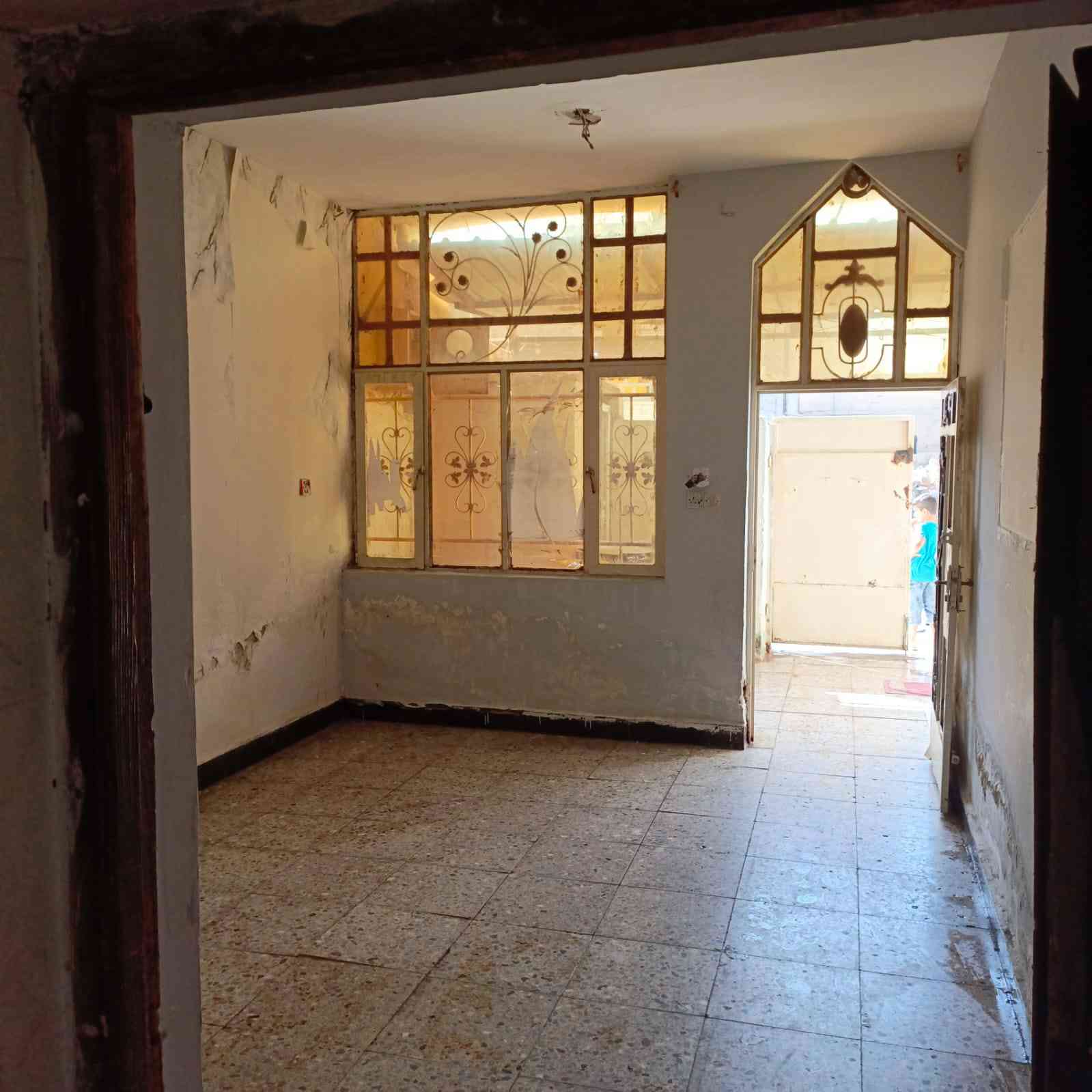 متوفر بيت للايجار بداية مسقط شارع ابو مهند البيت نضيف 100متر طابق واحد ***********
