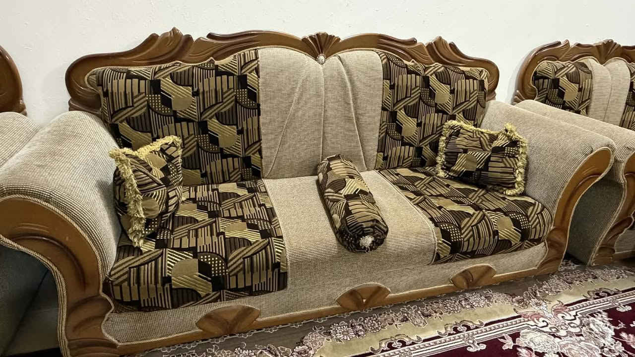 تخم نضيف 6 قطع مابي ضرر السعر 750 الف مكاني كربلاء ***********
