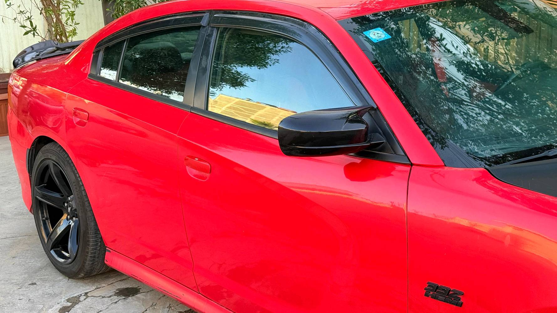 السعر (((((( 154 ورقه )))))) وبيها مجال للطيبين سياره ((( صبغ عام)))
دوج جارجر 2017 لون احمر 
ويل 20 نجمه خسفه قويه
محرك هيمي 5700    V8
شاشه جبيره
كشن كهرباء وتدفئه
اكزوز طرب بلادي قطره لحيم او تحوير مابي
لا حجر بيئه ملغي ولا شي
تخم تاير نظيف
تبريد تدفئه جاهزه
صدر نص عمر

مستعجل للبيع فقط
عمر ***********






