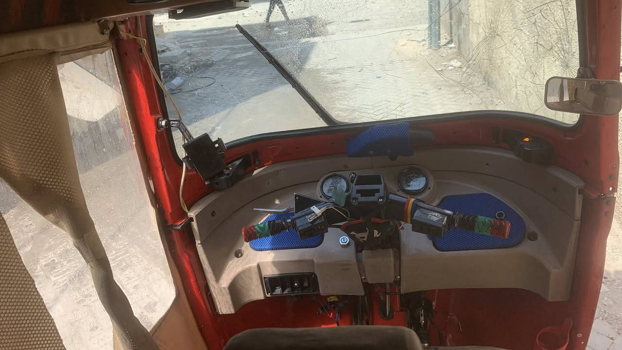 سلام عليكم 

تكتك موديل ٢٠١٧/٩/٢٣ رقم وسنويه بسمي تحويل ثاني يوم تكتك خير من الله مكينه كير اكسل تخم تايرات جديد ابو طلقه اصليات وياهن ويل كب + سفريات كامله مبدل دواسه بس عوزها صبغ وترتيبات كهربائيات شغالات كلهن سعر ٤/٧٠٠ وبيها مجال حك جيه مكاني بغداد مدينه صدر شارع فلاح رقم ***********
