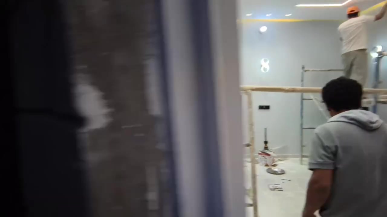 بيت سكن للبيع مساحة 130 متر🏡
المكان الحمزه الشرقي قرب مركز الشباب
بيت مرتب ونظيف، البناء عكادة وبلوك وتشطيب حديث ✨

جاهز للسكن ومناسب للعائلة.

🔹مطبخ 4x4

🔹 غرفة 5×5

🔹 صالة 4×5

🔹 استقبال 6×4

🔹 حمام داخلي

🔹 منور

🔹 صحيات + حمام خارجي

البيت كامل جبس بورد حتى الصحيات، وشغله مرتب ومريح

📩 للاستفسار والمعاينة ***********
