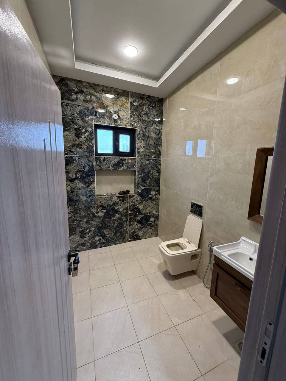 مزرعة للإيجار اليومي 🏡🌳
📍 الموقع: بغداد – الدورة – البوعيثة

✔️ أجواء هادئة ومناسبة للعوائل والشباب

✔️ مساحة واسعة وخدمات متوفرة

✔️ مثالية للراحة والونسة

📌 للحجز والاستفسار يرجى الاتصال أو المراسلة على واتساب: 
 📞‏‪***********‬‏
 موثق في تطبيق اجرلي لسياحة المزارع في العراق 🇮🇶
