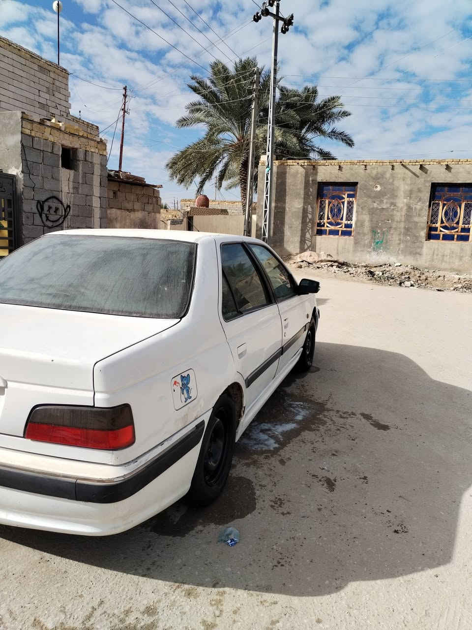 سلام عليكم بيجو باص موديل 11مكينه وكير بل كارتون  السعر ٣٥ وبيهه مجال المكان ناصريه سديناويه رقمي ***********
