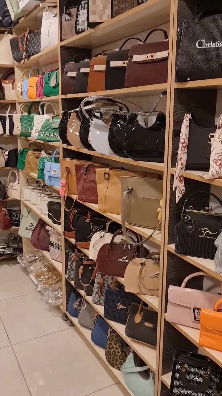 Angel Bags للحقائب النسائية


**إذا كنت صاحب هذا الإعلان وتريد حذفه لأي سبب، رجاءا أرسل رسالة إلى الدعم الفني**