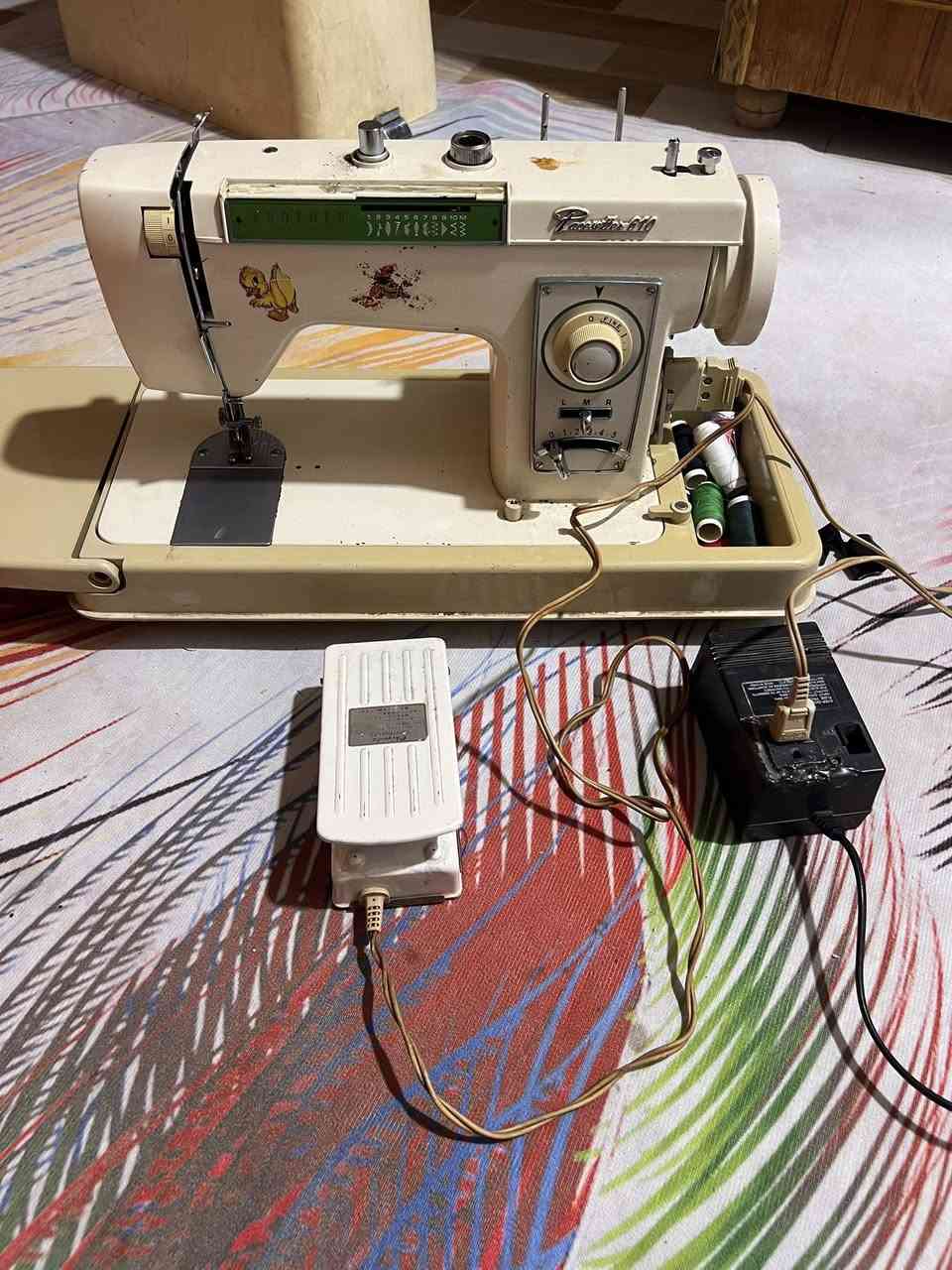 سلام عليكم مكينة جديدة متداخلة اسم تصليح وبايسكلات للبيع مكينة ٦٠   وبايسكلات ثنيتهم ٤٥ 
تصال ***********
