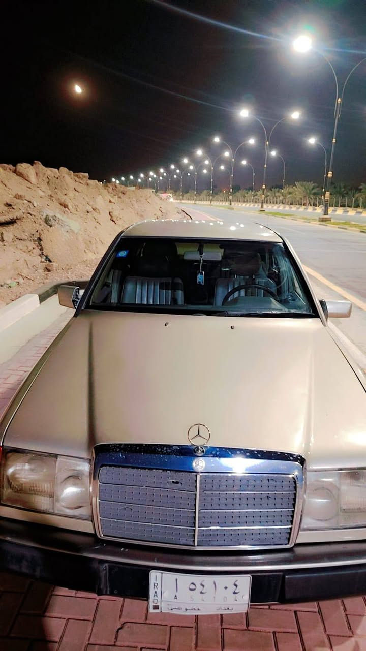 سلام عليكم مارسدس 
دب موديل 87 كشنات كهربائي محور بطه فيفيتي
قواعد دبل سليمه السياره حلوه خير من الله رقم بغداد مشروع وطني بسمي
 السعر 67 وبيها مجال
عنواني كربلاء ***********
