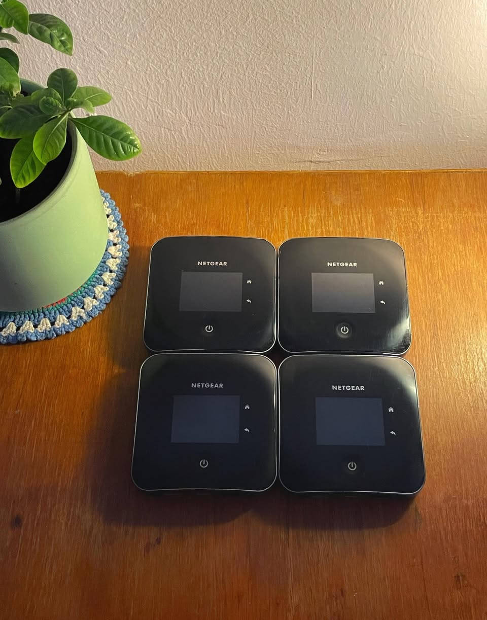 راوترات نتكير  m2   للبيع

+4G
مفتوح لجميع ألشبكات 
أسيا _زين _كورك 

كات 20

يدمج ترددات تلقائي 

2.4  GHZ  //  5 GHZ        يبث بترددين 

منفذ لان   1  كيكا
منفذين للأنتنا الخارجيه Ts9

ملحقات الراوتر     بطاريه +محوله نتكير اصليه 

ألسعر   ١١٥    ألف

متوفر توصيل لكل محافظات ألعراق 
واتساب  ***********
