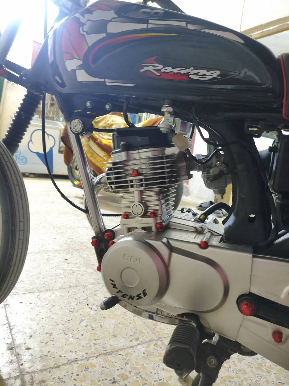 ا
لسلام عليكم ماطور انتنس دراجه شوفت عينك حلوه وبل واقع احله نقصها بس سكان سكانها بي عوجه شويه  الماطور (كلك كلك) مكان كربلاء بداية الامن الداخلي للاستفسار اكثر 
***********
