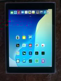 ايباد ٨ • نضيف • قفل