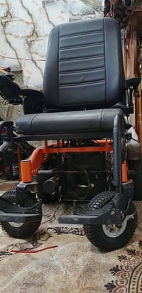 عربانة معوقين • جديدة • حجم كبير