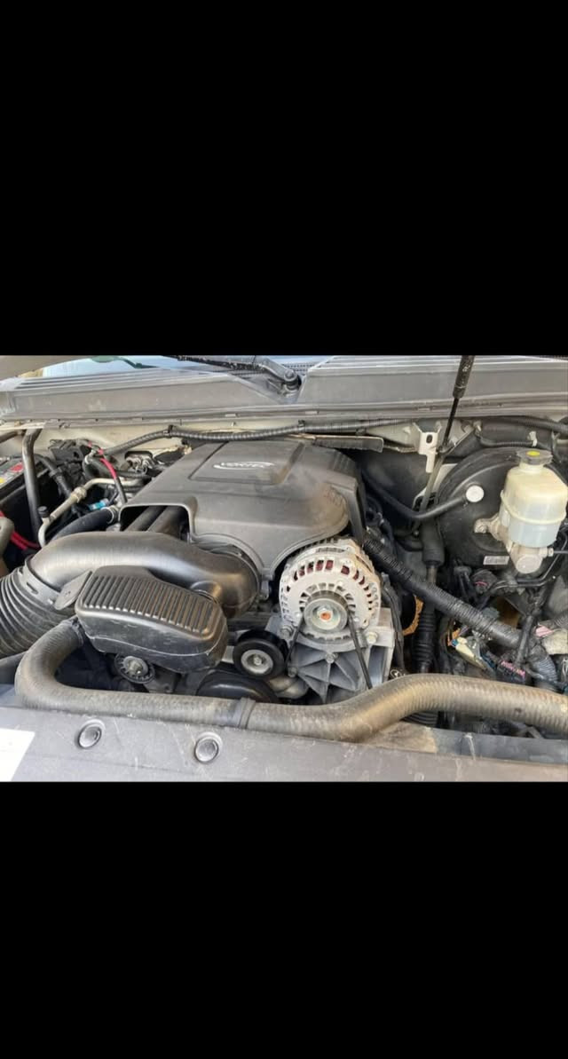 سلام عليكم ادوات ادوات
تاهو 2009LTZ فول مواصفات 
لون شمباني وارد امريكي بيها نواقص بسيطه 
متوئمة وكاملة ارقام اربيل انكليزي السيارة كفالة من الكص 
كفالة من الكص المكينه ممتازة دينمو وباتري مبدل جدد شاشة بلاد مواصفات LTZ معروفة مكينه 5300 وكير خير من الله السيارة ما متعوبة 
مكانها البصرة 
سعرها 95
متواجد مسانجر و واتساب 
***********
