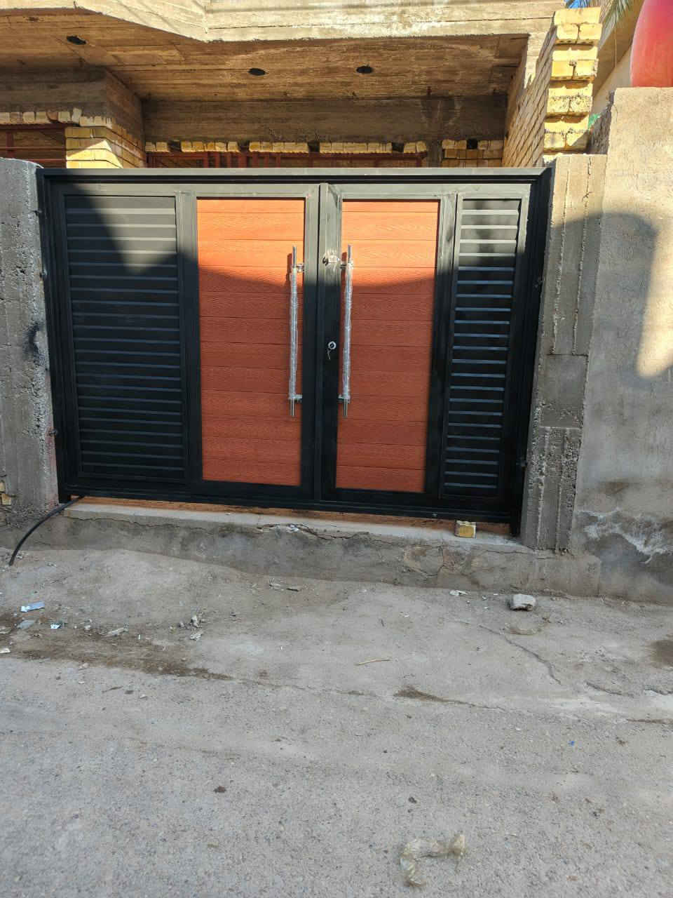 يعلن حدادة سيف الجنابي عن تجهيز ابواب وشبابيك حديد مليمين التركي بنظام الاقساط والشغل درجة اولى وبي ضمان اتصل على ***********بي واتساب
