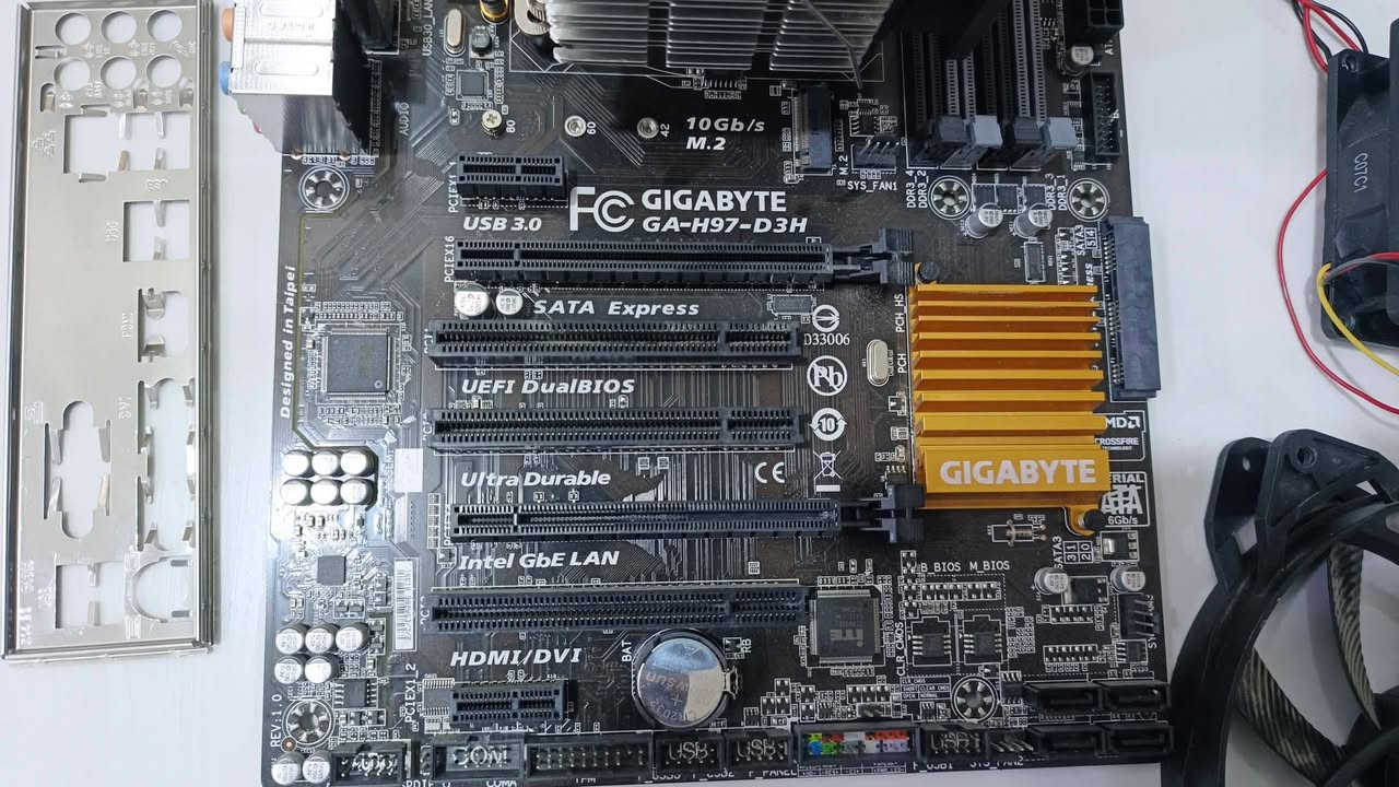 شغلات تخص الحاسبه كارتين شاشه و مذربوردو كيبلات و كيس و مجموعه فانات ابيعلك شرط الشغل قيم و اخذ.


**إذا كنت صاحب هذا الإعلان وتريد حذفه لأي سبب، رجاءا أرسل رسالة إلى الدعم الفني**