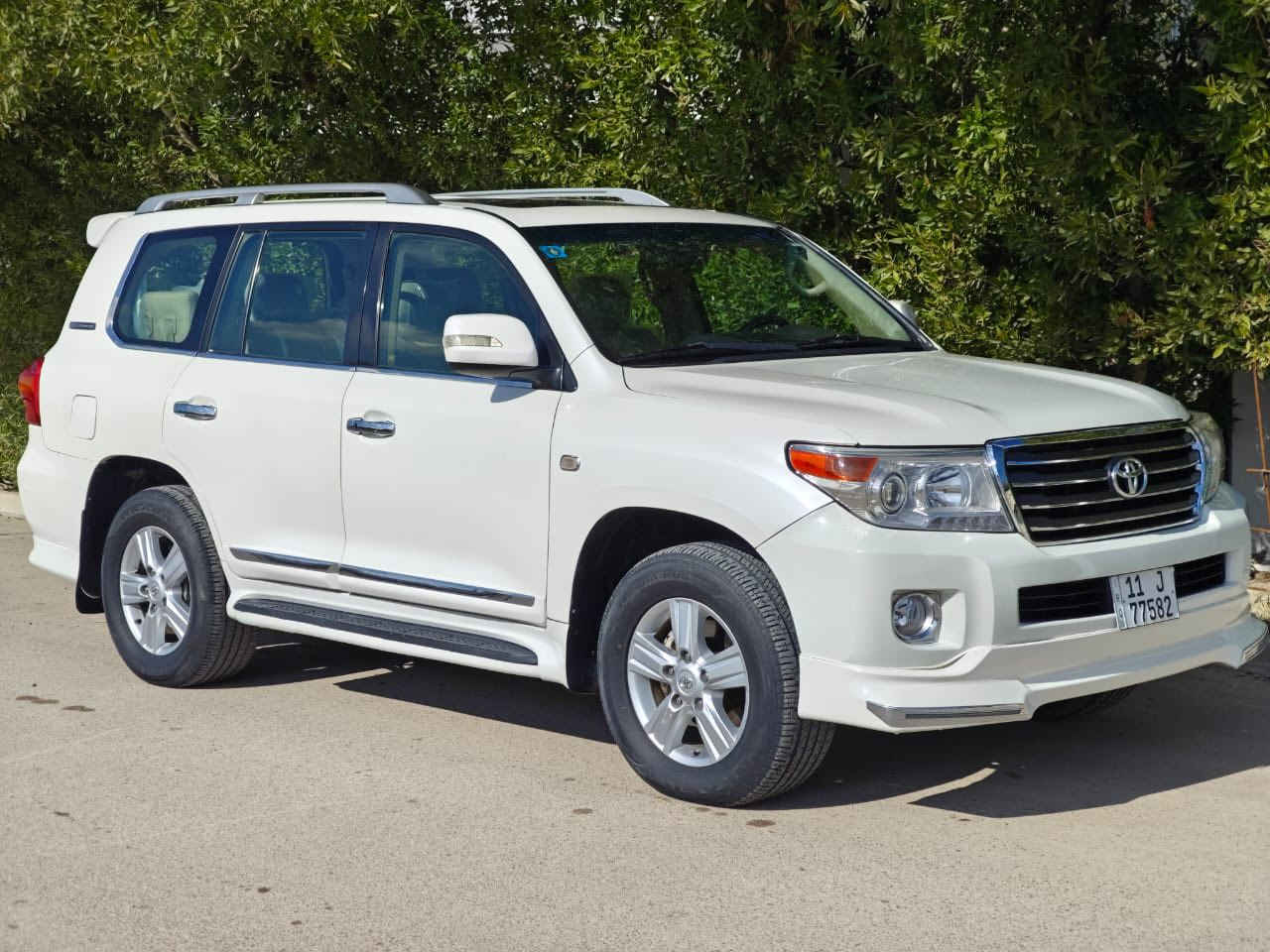 السلام عليكم 🫡
لاندكروزر ٢٠١١ ستينيه فول موصفات واحد ع واحد كير ومحرك مكفولات بيه بارد مكانين قبق صندوق بالمسند وجاملغ امامي وسياره احلى من صور معروضه ب ٣٠ ألف دولار ( ٣ دفاتر ) وبيه مجال للشراي 
مكاني بغداد 
للاستفسار الاتصال ع رقم 
***********
