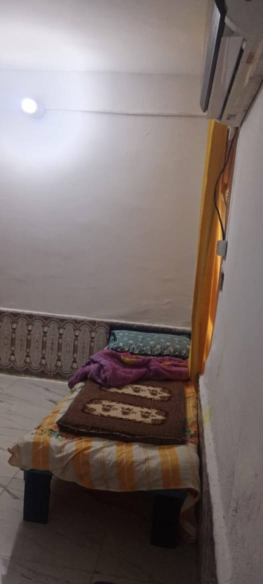 بيت للرهن 100م طابو نجف حي الوفاء قريب المجسرات الزهراء طابق ونص يتكون من غرفتين نوم وصاله ومطبخ واستقبال وصحيات نظيف السعر 30 قفل الاستفسار *********** النجف, العراق
