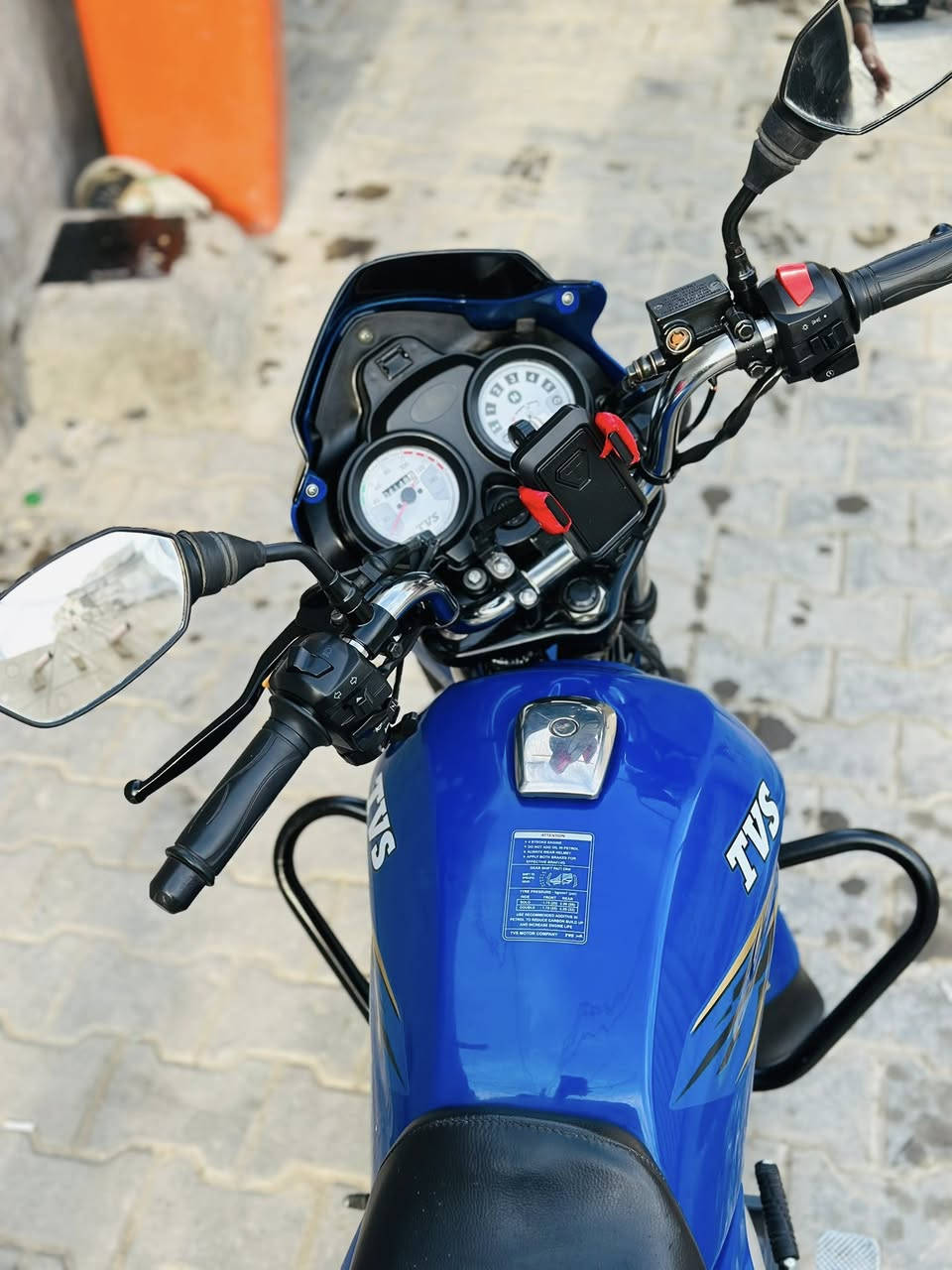 السلام عليكم Tvsللبيع  مديل٢٤ اوراق بسمي عنواني بصره شارع الوفود ***********فقط وتساب
