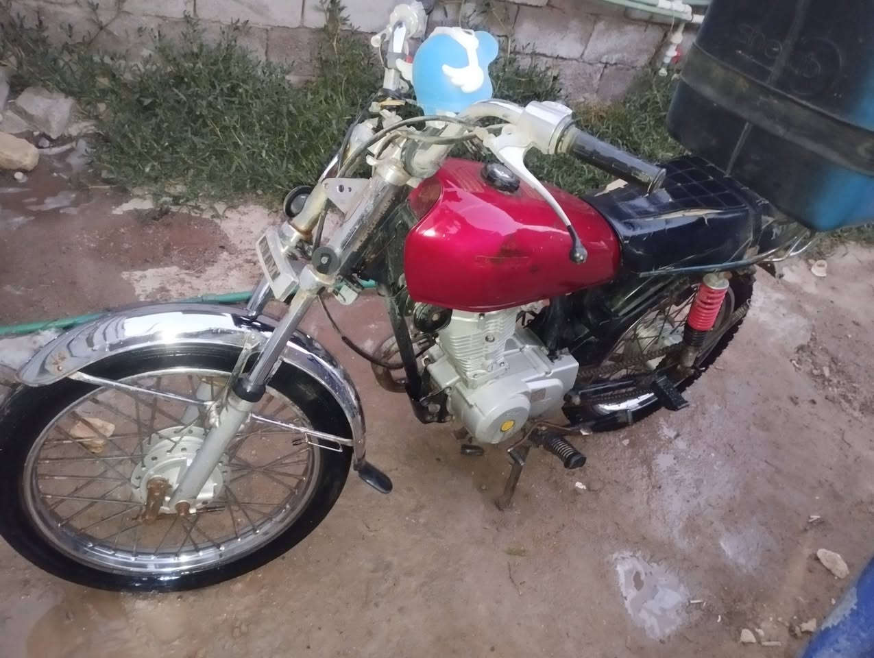 دراجه نامه المحرك اخرس شوفت عينك نضافه فول ادوات رايده 325 او بيها مجال ***********
