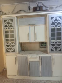 كاونتر مترين نضيف بدون سنك للبيع سعره 200 وبي مجال اتصال هاتفي 0775303...