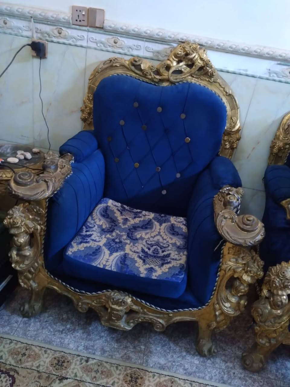 بيع سريع تخم مصري ملكي لون لازرك ويا طبلات عدد ٣ درجه أوله ونضافته ٩٥ بالميه  السعر ٥٠٠ وبي مجال 
والتخم الثاني ١٠ مقاعد هم نضيف سعره جوه سوك ب٣٠٠ امانه الله نضيفات وسبب بيع ماكو مساحه  المراسله واتساب *********** عنوان حي أور قرب حسينيه المصطفى
