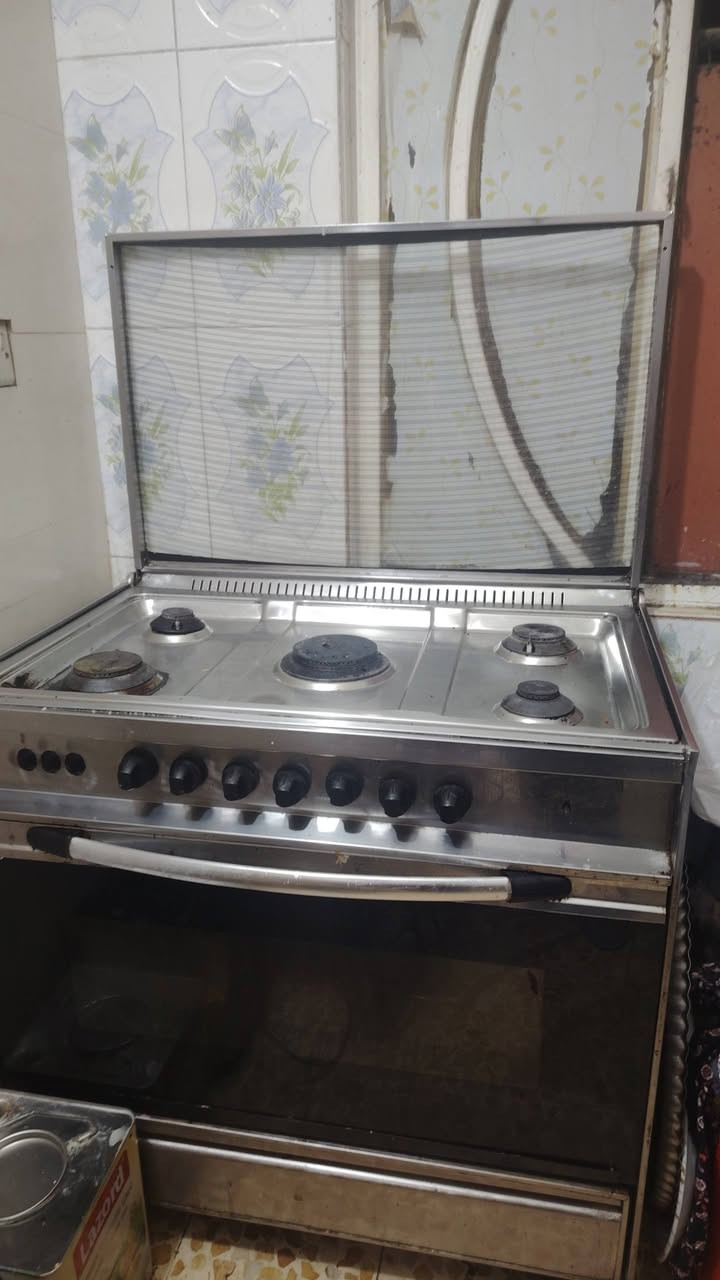للبيع  طباخ 5 عيون  باب اول ب225  شغال بس العين الفوك مال الفرن يراد اله برغي   فرن شغال  وكل العيون تشتغل  سبب البيع مطبخي  صغير  المكان بغداد الجديدة


**إذا كنت صاحب هذا الإعلان وتريد حذفه لأي سبب، رجاءا أرسل رسالة إلى الدعم الفني**