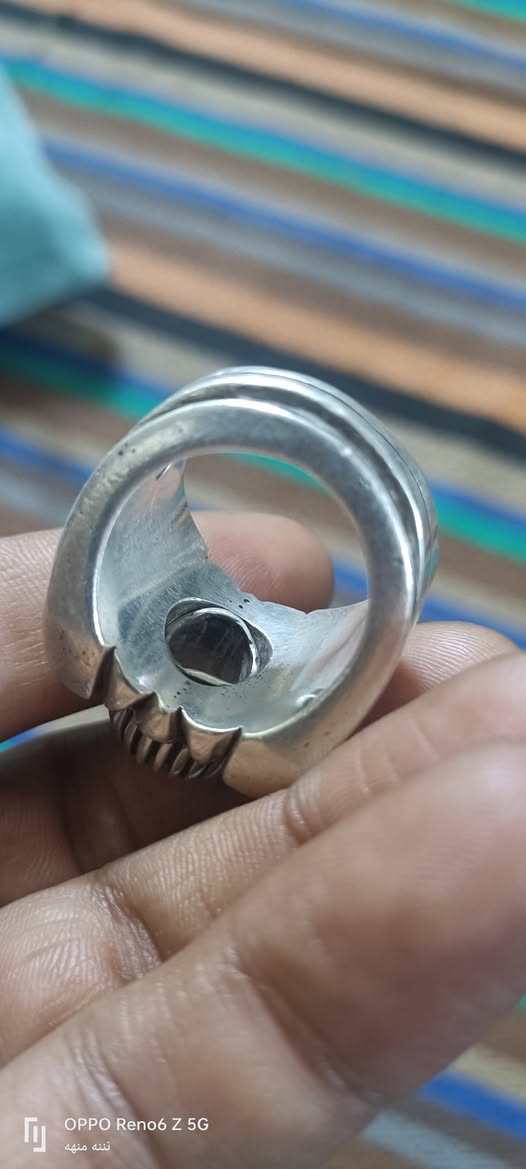 سلام عليكم صياغه فضه وزن ثقيل 55 اغرم سعر الغرام 4000 
رقم الهاتف ***********
