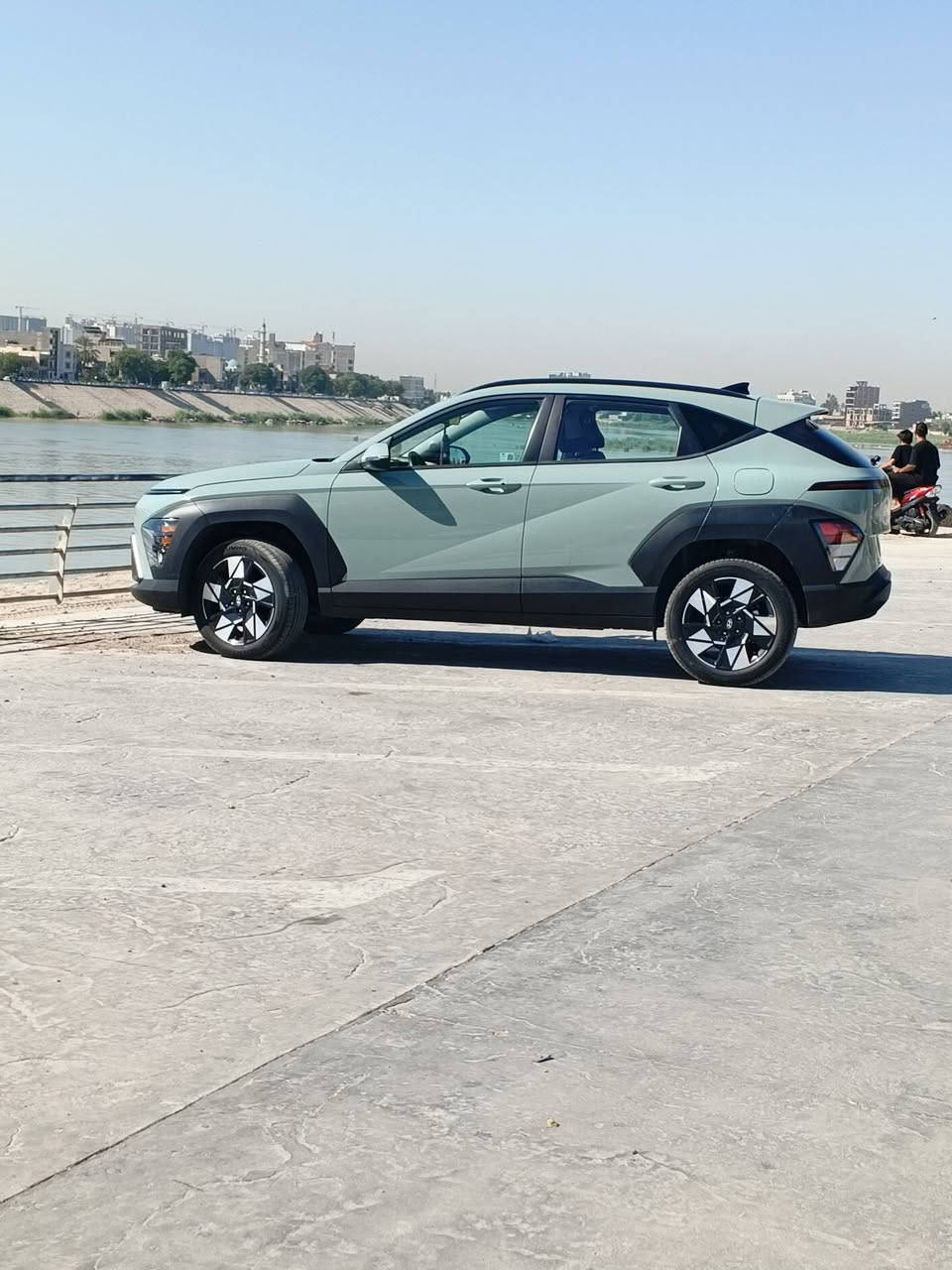 سلام عليكم
هونداي كونا ٢٠٢٤ ماشية ٨ الاف 
حادثها موضح بل صور 
عنواني بغداد حي البتول 
***********
السعر ١٦٥ بيها مجال
