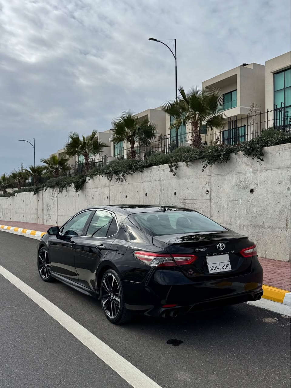 TOYOTA CAMRY 2020 XSE – 1/1
تۆیۆتا کامری ٢٠٢٠ (XSE) فوول مواسەفات ئەمریکی

سەیارەیەکی زۆر جوان و پاکە، ڕەنگی ڕەشی قەتران، نموونەیەک لە هەیکەل و جوانی.

مواسەفات (XSE – Full Option):
• پانۆراما
• سیستەمی ڕاداری 360 پلە (پێش، پشت و تەنیشتەکان)
• ڕاداری خەتی جادە
• کوشن جلد
• کوشن گەرم
• 4 جۆر کوشن کارەبایی
•چوار ساڵنسای بیلادی
• Auto Hold(ئۆتۆ هۆڵد)
•بەسمە
• برێکی بەسمە
•3 جۆر مۆدی لێخووڕین(ECO, SPORT, NORMAL)
• 3 جۆر گێڕ (ئۆتۆماتیک، عادی، گێڕ لە سووکان)
• شاشەی گەورە
• کامێرا و حاسە
• تەحدید سورعە
• تەحەکوماتی سەر سووکان
• چوار دەرگا بەسمە
• لایتی پێشەوە LED، عەدەسە، زینۆن، بلاجیکتۆر
• لایتی پشتەوە LED 
• زۆر مواسەفاتی تر

• کامل سێرڤس کراوە
• 4 تایەی تازەی لە ژێرە

• بۆیاخ: تەنها پارچە و پەڵەیەک (چەملغی دوای سایەق) و پەڵەیەک ژێر ڕەقەم
• پێشی کەپسە و ئێرباگ نەتەقیوە
• کامل بیلادیە

ڕەقەم و سەنەوی تازەیە
تحویل و غرامە بە شەرت

ژمارەی پەیوەندی:
📞 واتساب:***********
📞 *********** السليمانية, العراق
