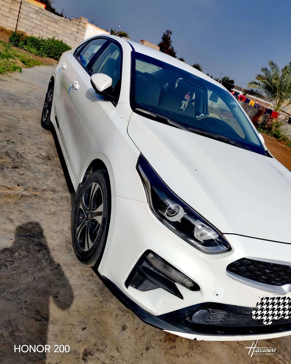 السلام عليكم سيراتو 21 فول مواصفات عده البصمه والفتحة
الاتصال. ***********
