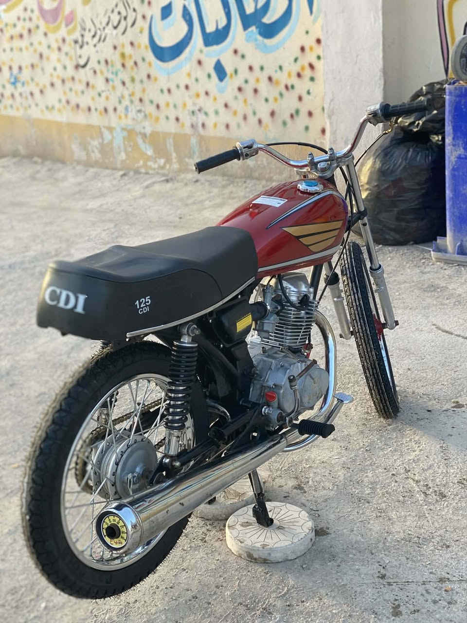 سلام عليكم دراجه كلك للبيع تعمير 26كله بس الشاصي 15هوه ول مكينه دراجه خير من الله قبل يومين كملت السعر400وبيه مجال لان محتاج كلش شاصي صبغ حراري رقمي *********** بي وتساب رسني خاص دك عليه بيك خير ودلل مكاني بل أميرات عمود50
