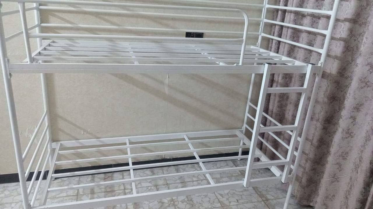 سرير حديد ابيض او اسود
سرير حديد طابقين 
قياس 90 في 190 
او اي قياس حسب الطلب

 
السعر 170الف


**إذا كنت صاحب هذا الإعلان وتريد حذفه لأي سبب، رجاءا أرسل رسالة إلى الدعم الفني**