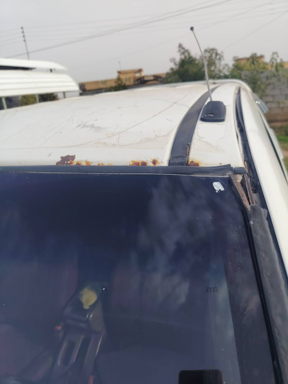 سلام عليكم سياره كريت ويل مديل 2013 مكفوله عده البنيدبيهه ضربه بسيطة ولباقي كفاله محرك كير رقم واسط سعر خاص رقم الهاتف ***********
