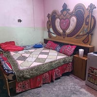 غرفة اخشاب للبيع كما موضح بالصورة للتواصل 07829074975 او خاص   اسف ما ...