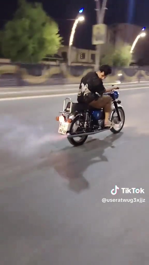 السلا م عليكم مره خصت مدير الكروب ماطور ٨١ كصه٢ لبيع العنوان كوت الاستفسار ***********

