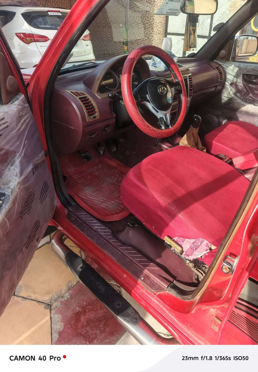 السلام عليكم بيع او مراوس  بيكم سكاي مديل 12 رقم بابل سنوية لل27 محرك جديد كير حدادية خير من الله سيارة مكفولة من حادث وضربة ومكفولة من لخياس نكطة خياس ماكو مكرزة حبل داير سيارة  بلادية نضافة 90٪  شوف لعين سيارة نضيفة كلش للاستفسار  ***********
