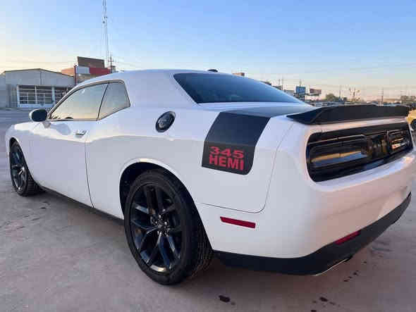 جالنجر 2023
RT
دخول جديد 
بدون (رقم)
باسمي 
محرك 5700
حادث موضح جاملغ وبنيد وخشم شاصي 
رقم شاصي موجود 
سيارة ماشية. 3000mi
سيارة بلادي دبلات صفر 
ودبات سود 
177$
بغداد 
***********
