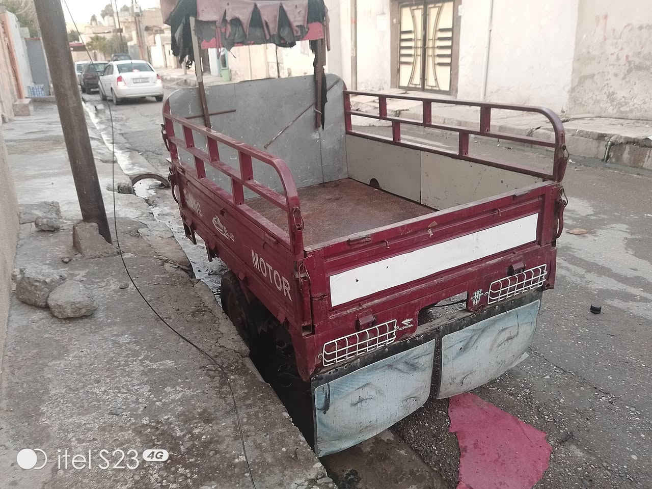 السلام عليكم ستوته للبيع موديل 2018 المكينه 2021 المكان موصل حي القدس المنفيس مدفوع كمركو السعر 800 وبيها مجال مكلف بالنشر الرقم الهاتف ***********//***********
