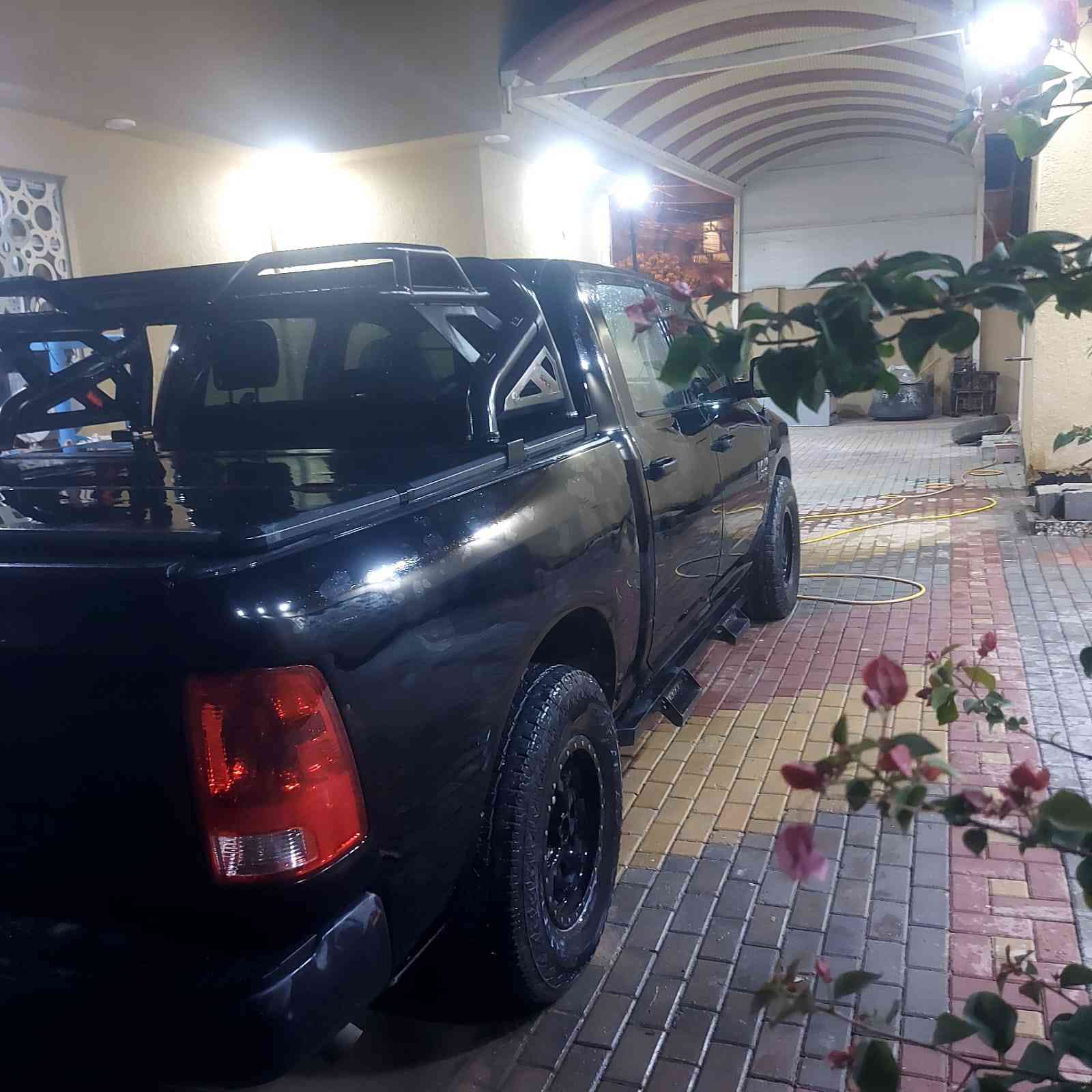 رام كلاسيك موديل ٢١ باب طويل السياره كلين بدون حادث السياره مجنبزه بيه إضافات محرك ٦سلندر رقم شمالي دهوك كامره بلادي دواخل جلد تبريد قطعتين رقم الهاتف وات ساب *********** سعر ٢٣٠ وبيه حك جيه او مراوس
