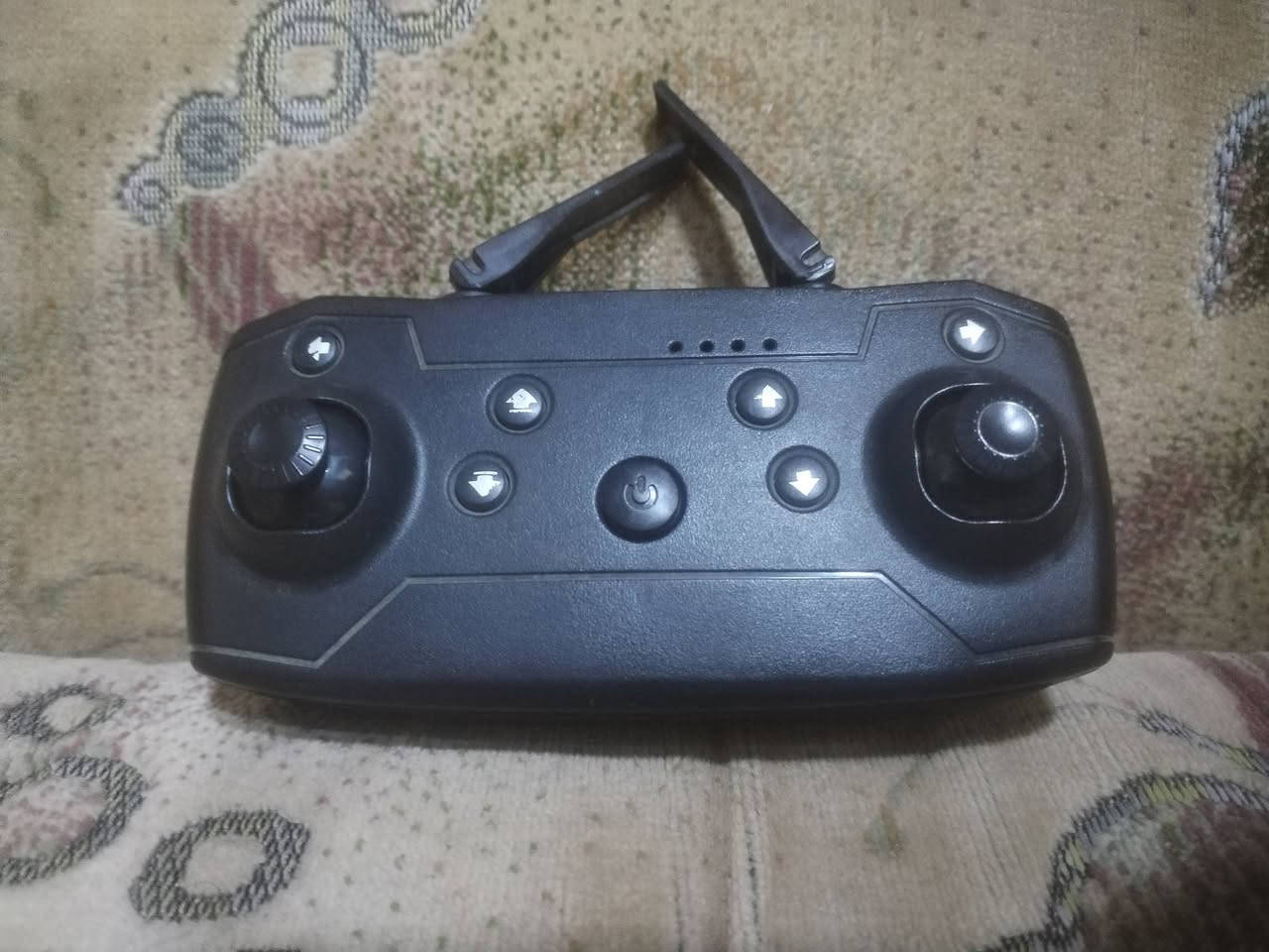 طياره درون بيها كامره بس شلون صور ماعرف اكو تطبيق ينزل تربط عليها وتشتغل حلوه ومرتبه فديو موضح

سعرها ٣٠ الف العنوان كربلاء

***********
