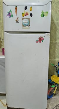 ثلاجه ب150وبيها مجال 07725564379 والله نضيفا بس مكان ماعندي