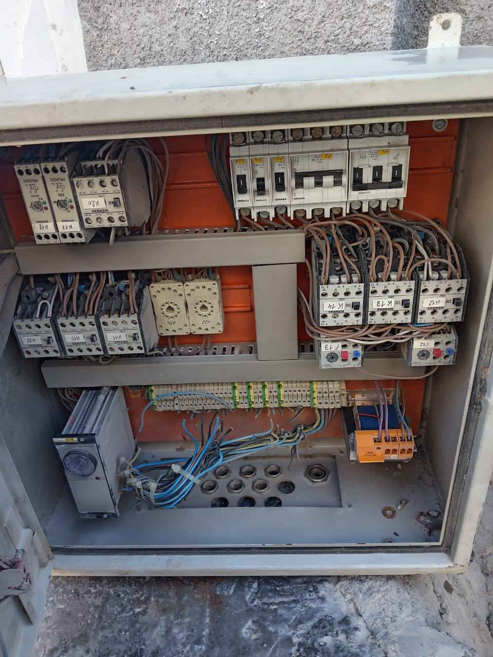 للبيع اصلي شغال كله *********** *********** بغداد التاجي
