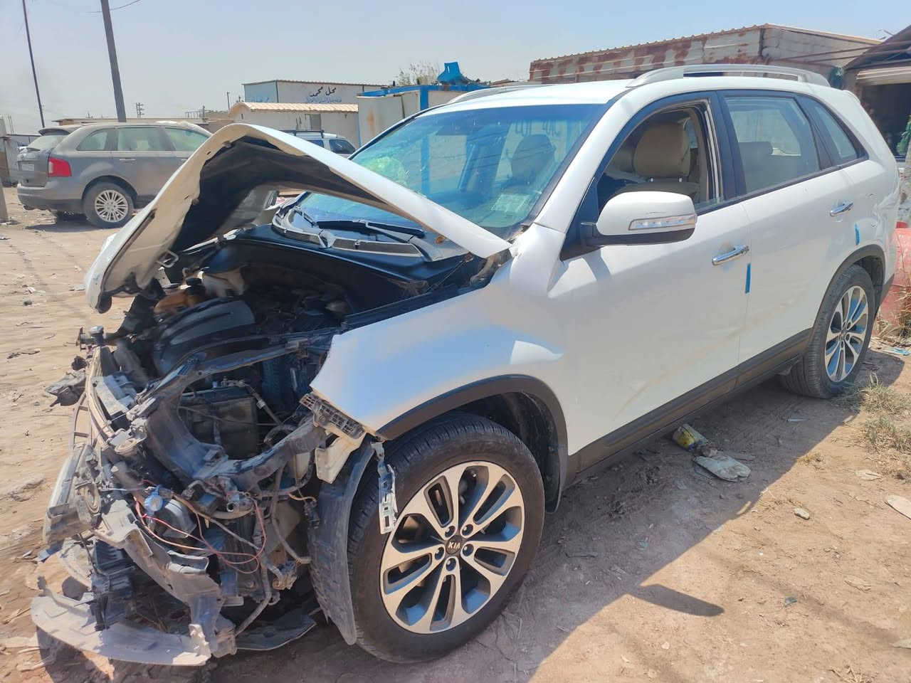 سورنتو خليجي سابقن كفاله موديل 15 ابيع على حادثه مكينه كير ما بيهن شي السعر 120 وبيه مجال مكاني ناصريه ***********
