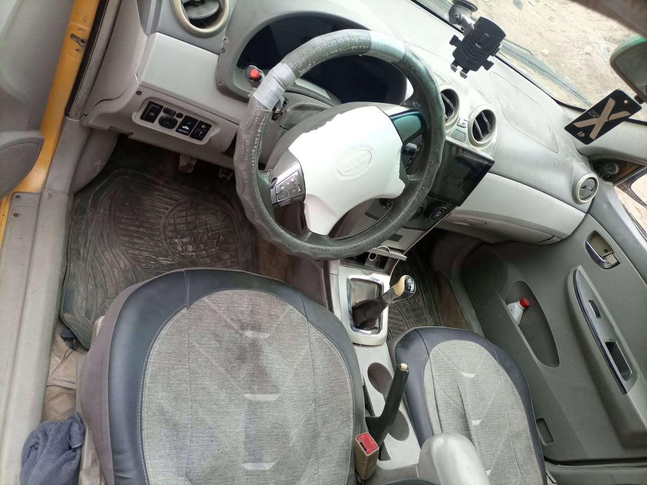 بيوايدي 13 جي 3 تحويل مباشر كير عادي سعر 35وبيها مجال مكان السياره بابل رقم الهاتف ***********
