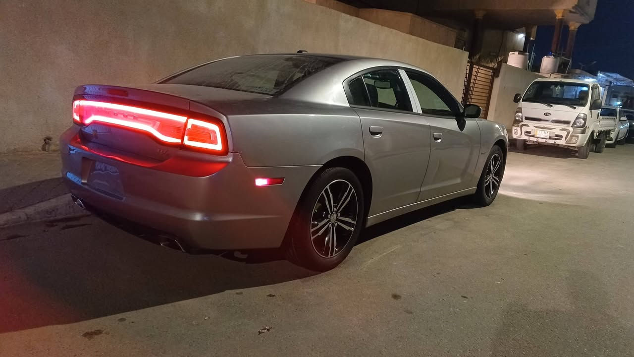 السلام عليكم جارجر 2014 جاهزه من كلشي حدادية تايرات جدد فتحة شاشة جبيرة دمام كشن حظن السيارة كفالة عامة من الظربة بيه تبديل اربع بيبان مبدلات اصليات نفس اللون لاصبغ ولا اي شي محرك هيمي السعر 148 قابل للتفاوض رقم الهاتف ***********
