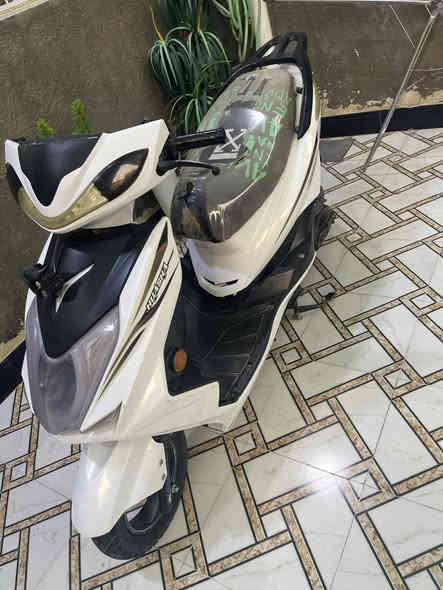 السلام عليكم دراجه صيني مجفته وبيها ضعف 
نقصها باتري موديل 21 السعر 350 وبيها مجال قليل 
قضاء النصر ***********
