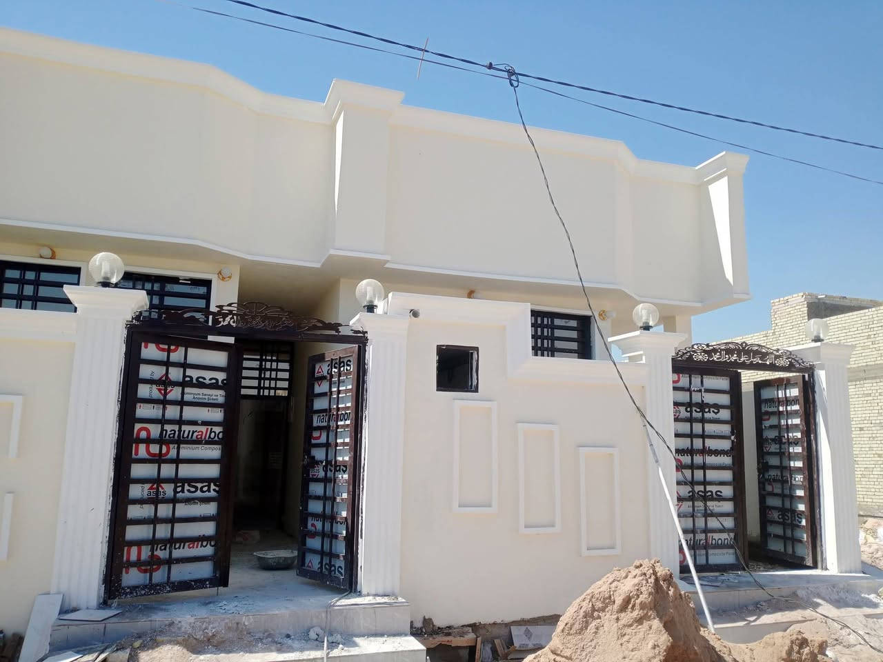 مستعدون صبغ الدور والمدارس والمحلات والأبواب والشبابيك وعمل السحبات والفوم والفلين والكوبلن وعمل الواجهات و الدواخل وعمل 3Dبسعار مناسبه رقم الهاتف  *********** يوجد واتساب
